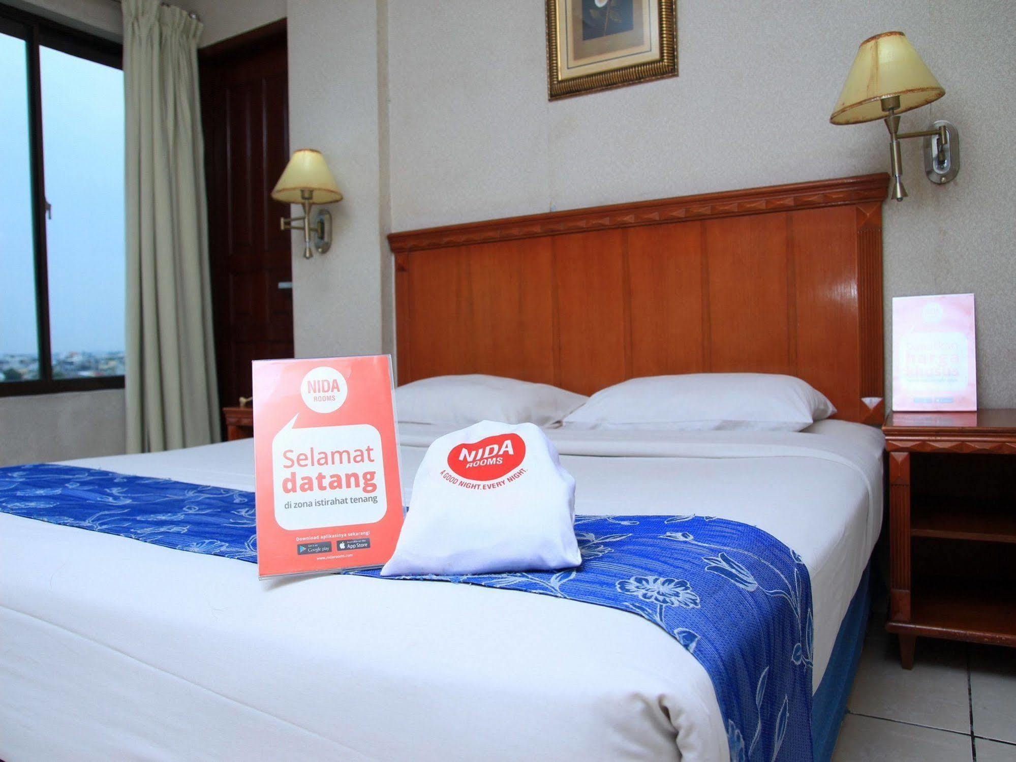 Antares Hotel Medan Exteriör bild