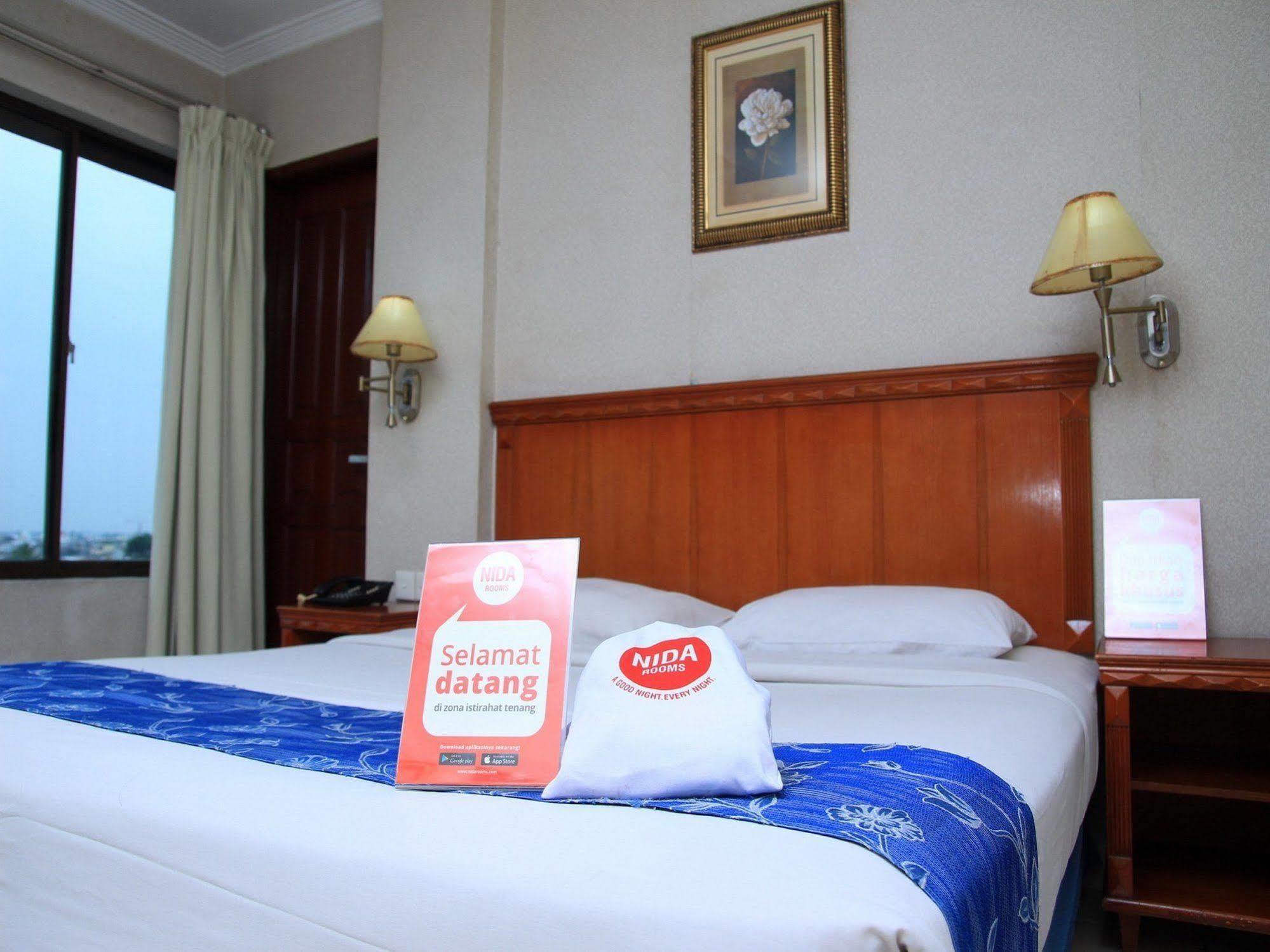 Antares Hotel Medan Exteriör bild