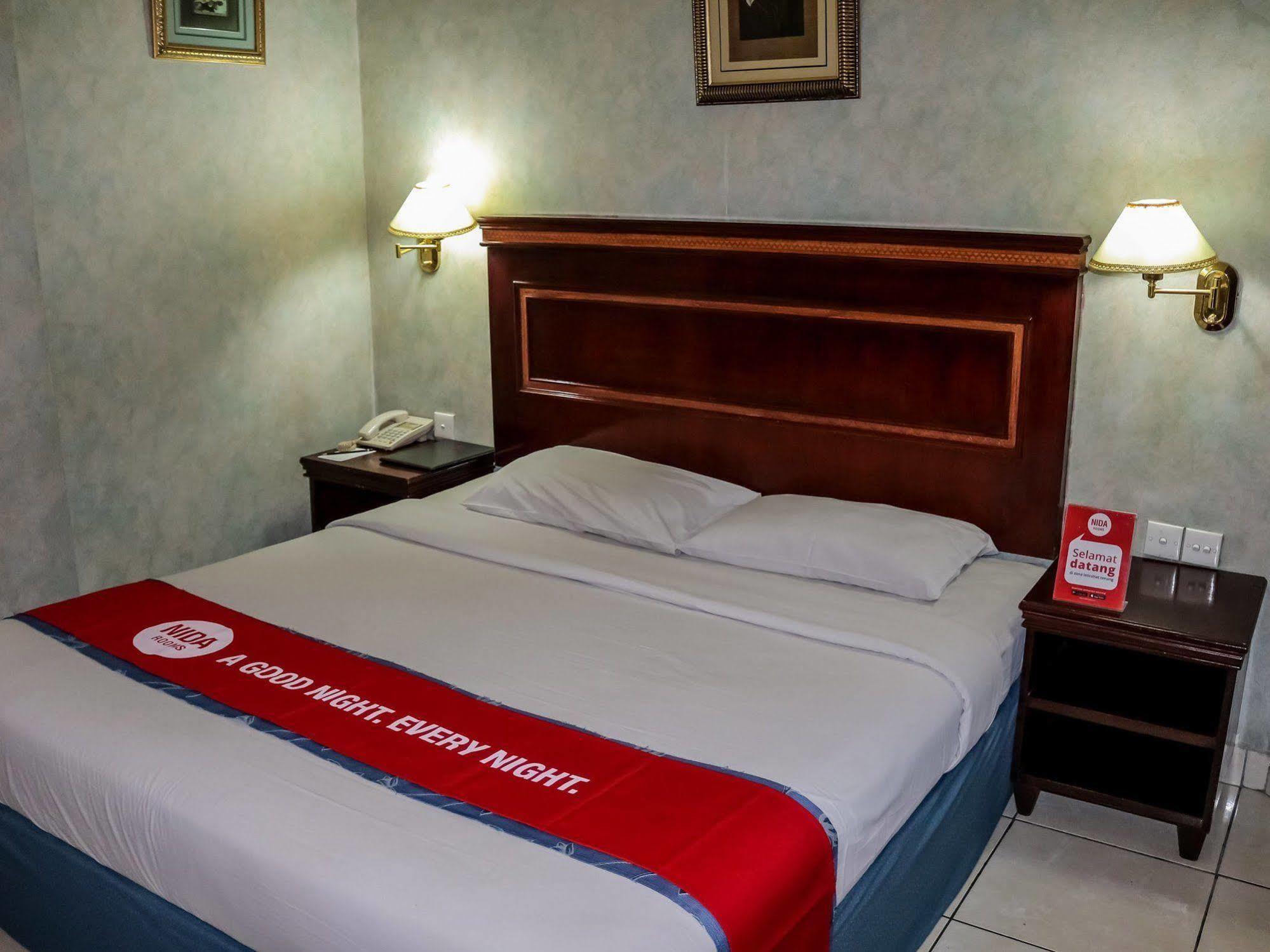 Antares Hotel Medan Exteriör bild